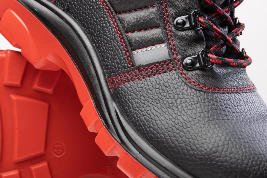 Trzewik czerwony S1 SRC